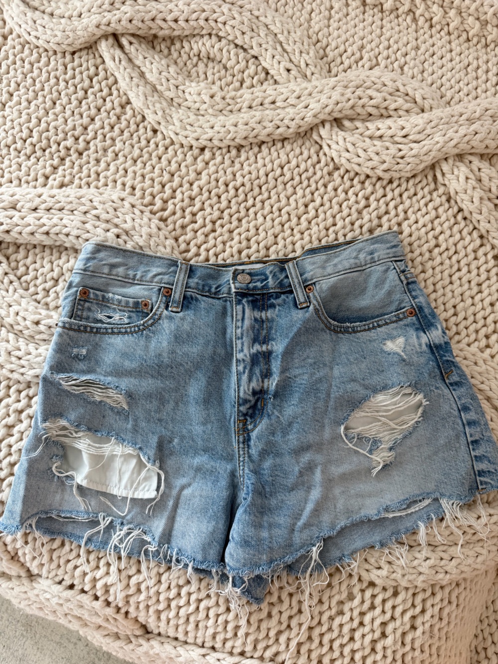 Daze Light Blue Distressed Women’s Denim Jean shorts